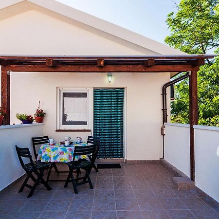 Nice Apartment In Vinjerac With Kitchen Zewnętrze zdjęcie